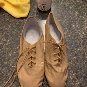 BLOCH traditional Irish/Scottish leather dance/jazz shoes size 11 (fits like 10)